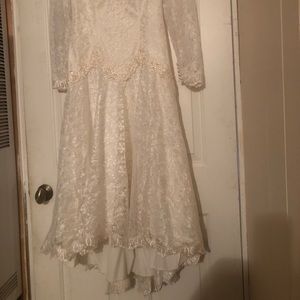 Woman’s formal or wedding dress (has train)